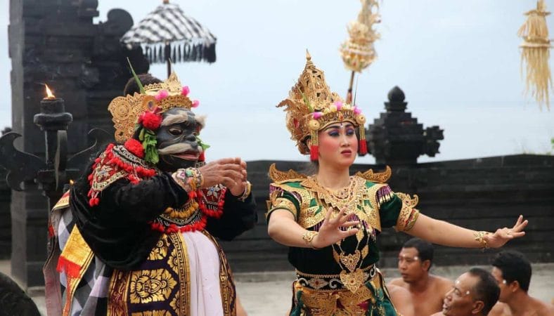 Kecak-Dance-pixabay