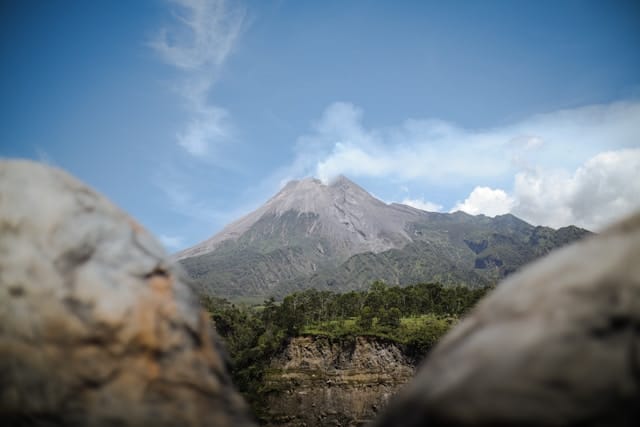 fadhila-nurhakim-ycRJdbAEeFg-unsplash (1)