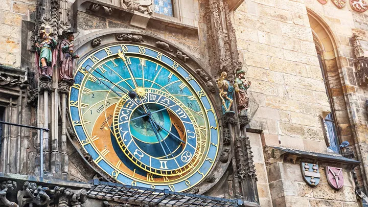 astronomical-clock-prague-czech-republic-1