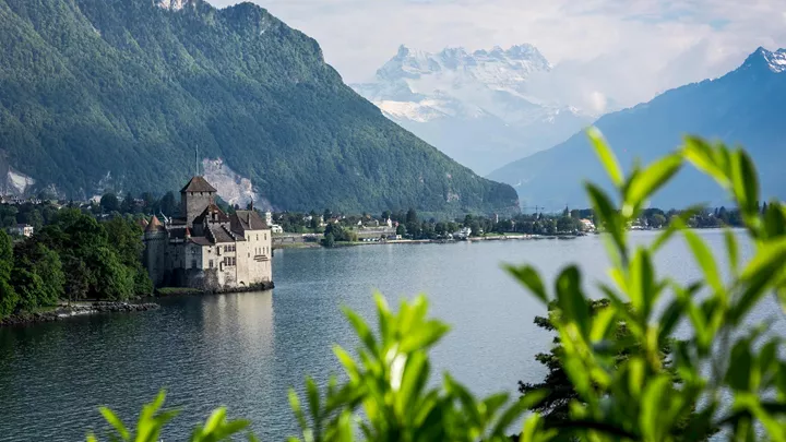 chateau-chillon-montreux-switzerland-1
