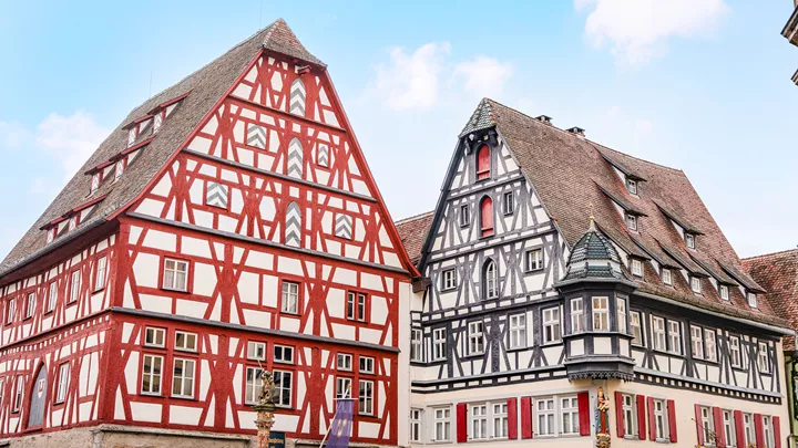 medieval-street-colourful-houses-rothenburg-germany-17