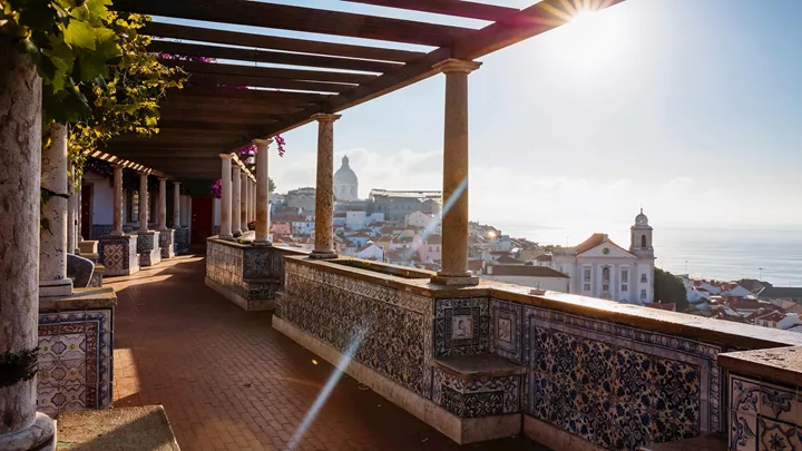 miradouro-santa-luzia-lisbon-portugal-1