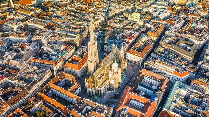 st-stephens-church-summer-vienna-austria-17