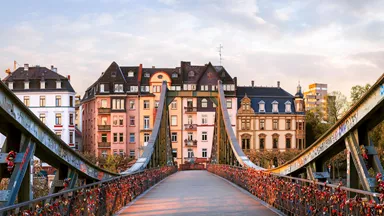 the-eiserner-steg-frankfurt-germany-1