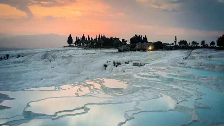 thermal-springs-pamukkale-turkey-1