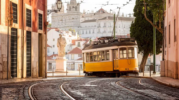 tram-lisbon-portugal-1