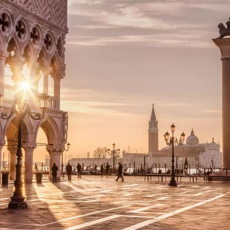visit-doges-palace-st-marks-venice-italy-1