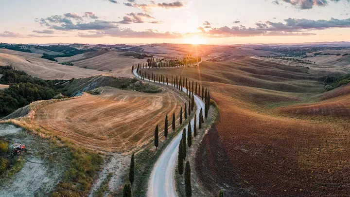 view-fields-tuscany-italy-1