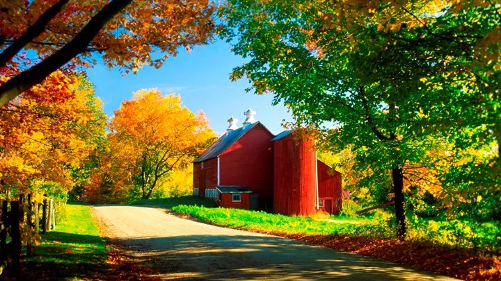 18_country-barn-stowe-vermont-usa-7
