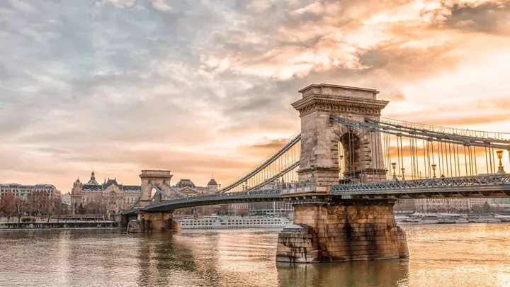 arrive-budapest-hungary-15