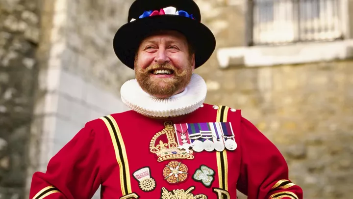 beefeater-tower-of-london-england-1