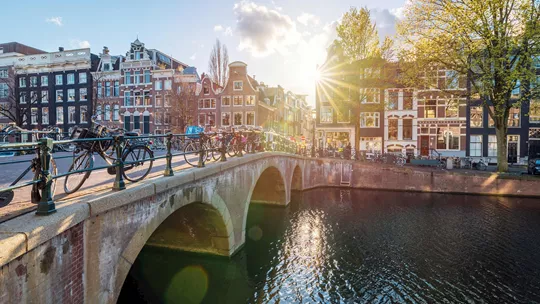bike-canal-amsterdam-netherlands-1