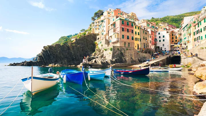 boats-cinque-terre-italy-1