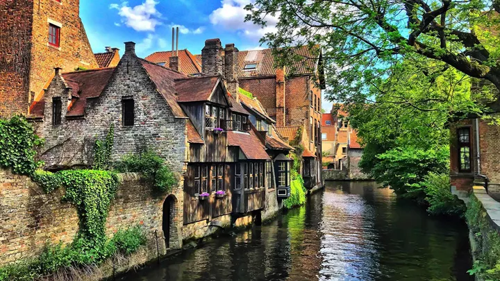 canal-bruges-belgium-3