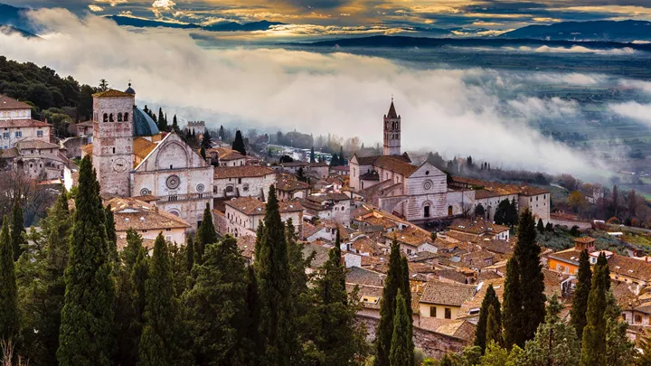 cathedral-basilica-saint-clare-assisi-italy-2
