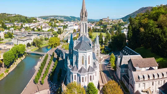 cathedral-lourdes-france-1