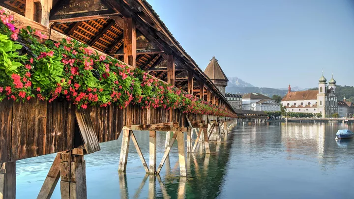 chapel-bridge-lucerne-switzerland-1