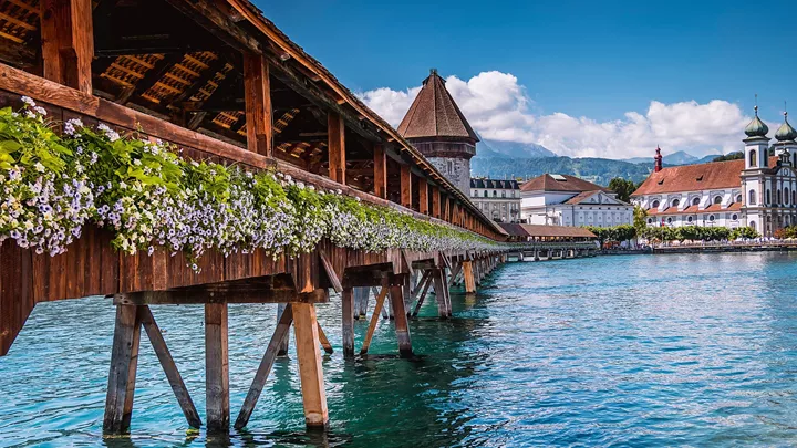 chapel-bridge-lucerne-switzerland-16