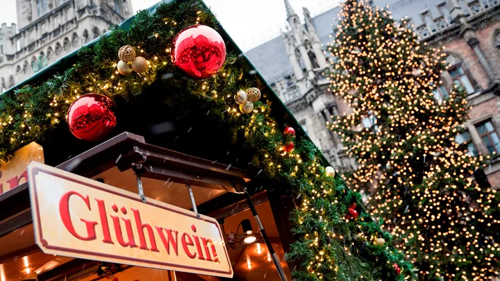 christmas-market-marienplatz-munich-germany-1
