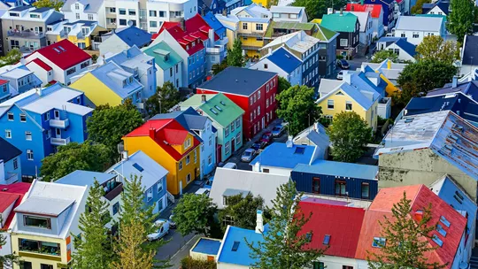 colorful-houses-reykjavik-iceland-1