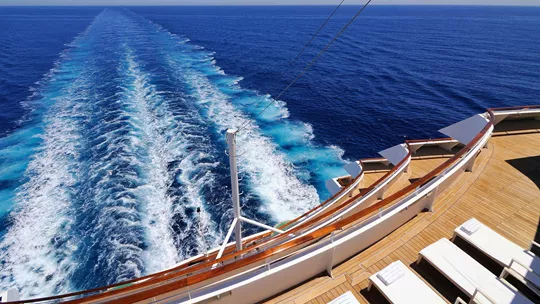 cruise-ship-ocean-1