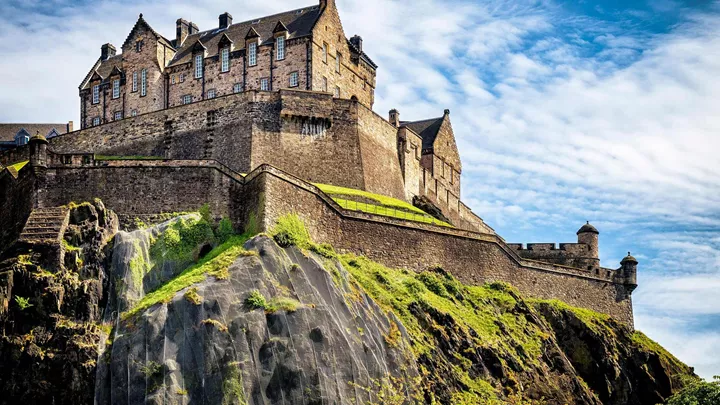 edinburgh-castle-edinburgh-scotland-1-1