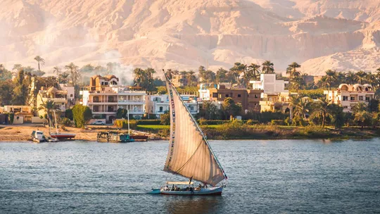 felucca-boat-nile-river-aswan-egypt-1