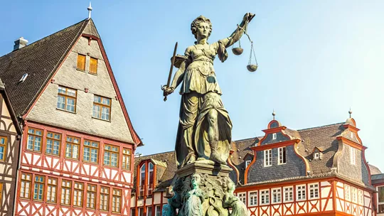 fountain-justice-frankfurt-germany-2