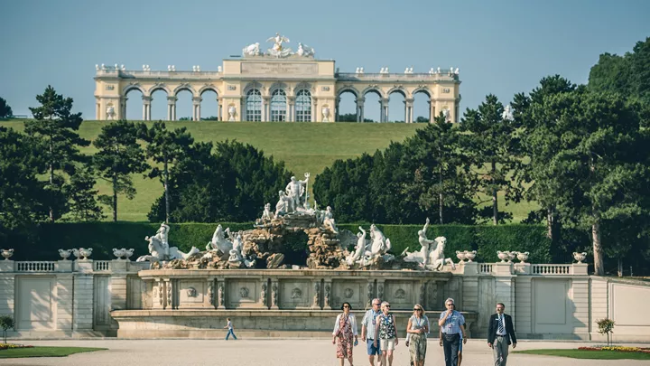 gardens-schonbrunn-palace-vienna-austria-1