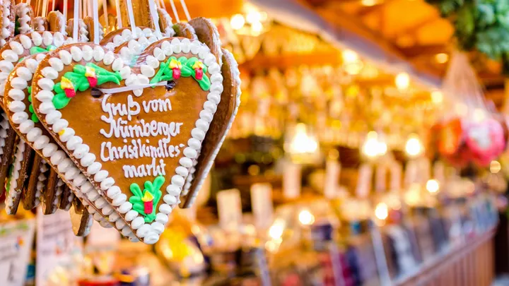 ginger-bread-christmas-market-nuremberg-germany-20