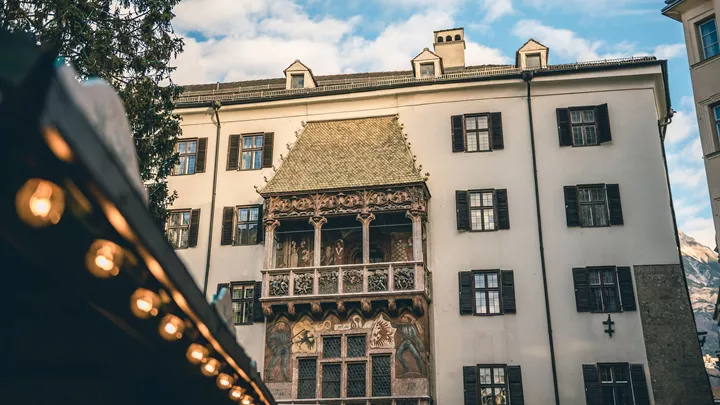 golden-roof-salzburg-austria-13