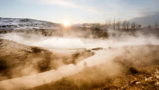 hot-spring-deildartunguhver-iceland-1