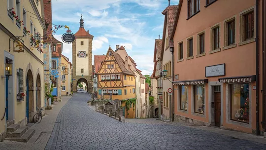 little-square-rothenburg-germany-1