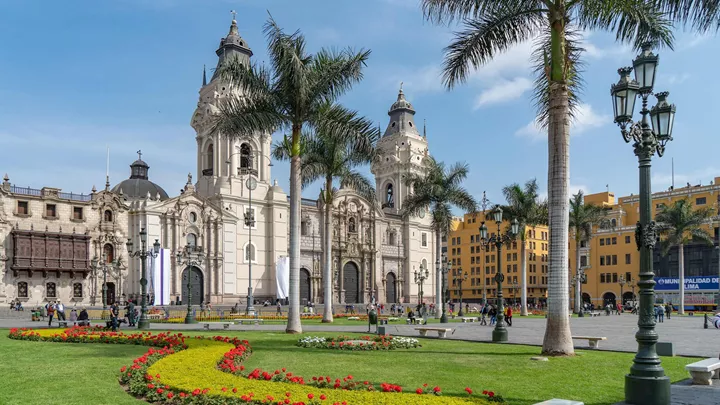 main-square-lima-peru-13