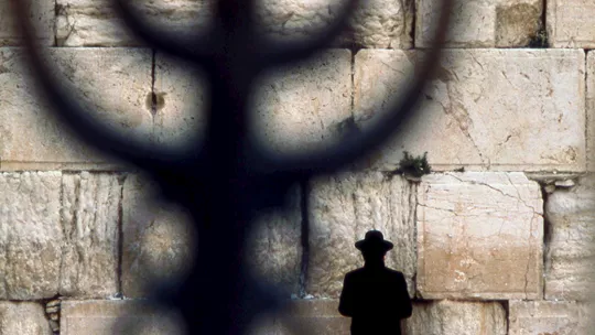 man-wailing-wall-jerusalem-israel-1