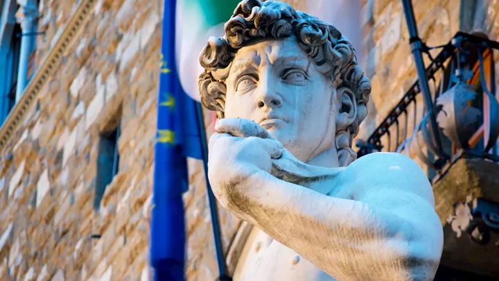 michelangelos-david-statue-florence-italy-1