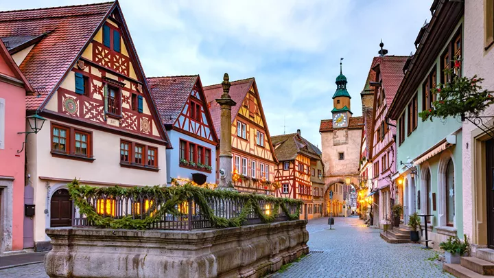 old-town-rothenburg-ob-der-tauber-bavaria-germany-1