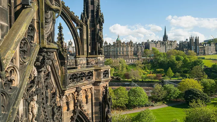 old-town-view-scott-monument-edinburgh-scotland-1