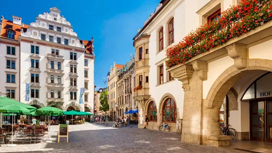 platzl-square-munich-germany-1