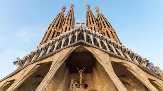 sagrada-familia-barcelona-spain-1
