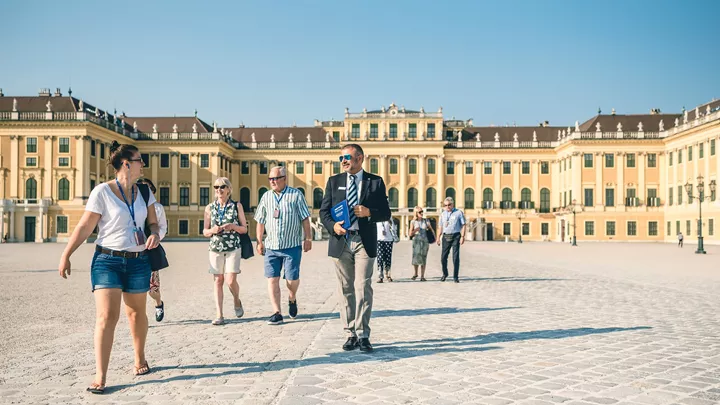 schonbrunn-gardens-vienna-austria-12