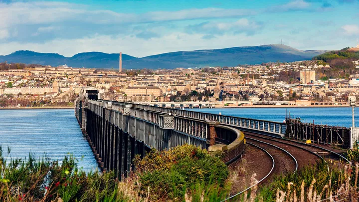 see-tay-rail-bridge-dundee-scotland-1