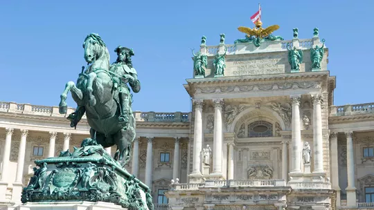 statue-prince-eugen-savoy-hofburg-palace-vienna-austria-1