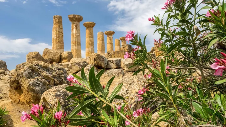 temple-hercules-agrigento-italy-1
