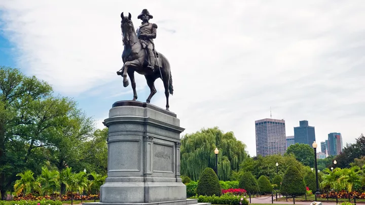 the-george-washington-statue-boston-usa-1