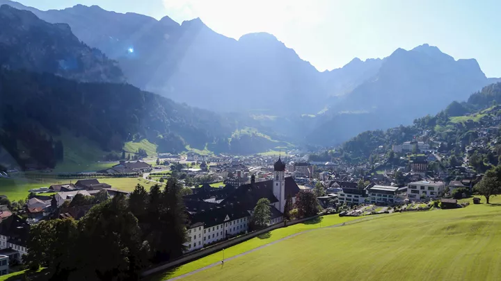 town-mountains-engelberg-switzerland-1