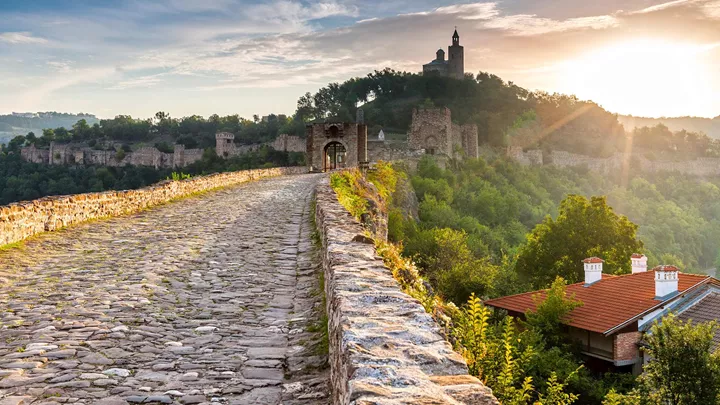 tsarevets-stronghold-veliko-tarnovo-bulgaria-2