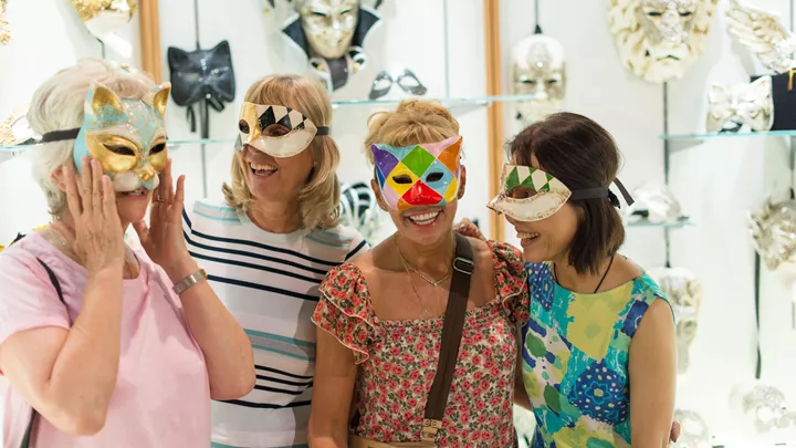 venetian-masks-venice-italy-16