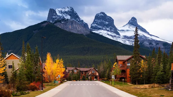 visit-canmore-alberta-canada-1