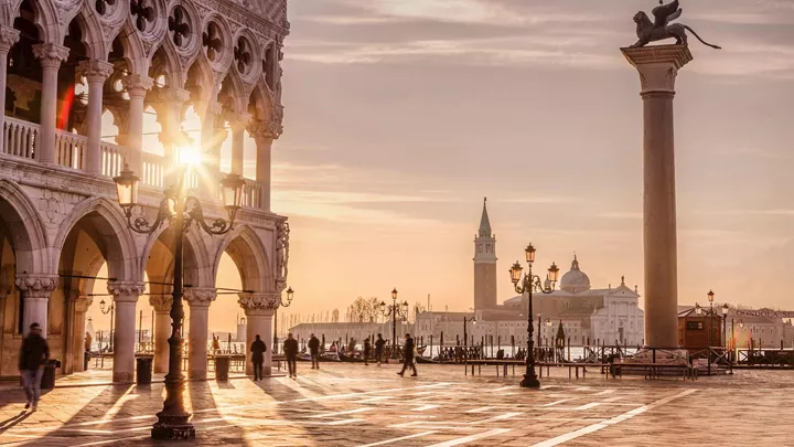 visit-doges-palace-st-marks-venice-italy-2